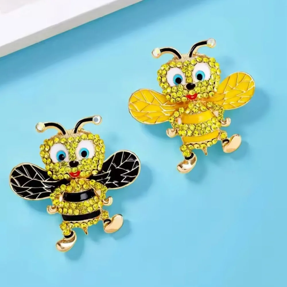 Cute Bumble Bee Brooch – Rhinestone Gold Statement Jewelry - Picture 7 of 8